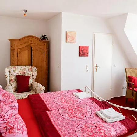 Apartment Ferienresidenz Weingut Schlossmuehle Dr Hoefer *
